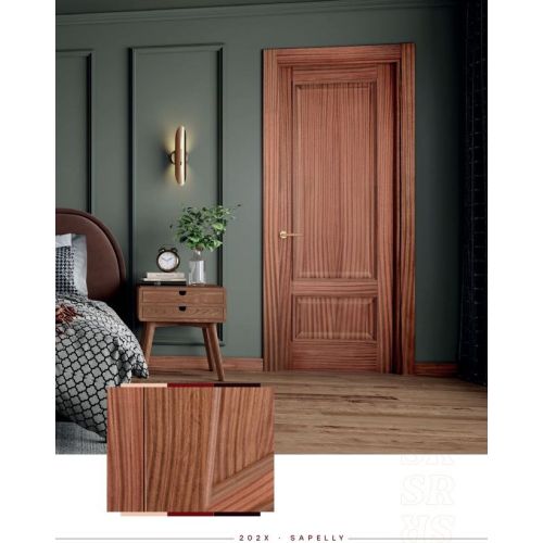 Classic collection door model 202X in Sapelly with Pipa handle in Satin Brass.