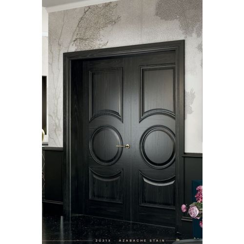 Classic collection door model 2031X in Azabache Stain with Pistón handle in Polished Nickel.
