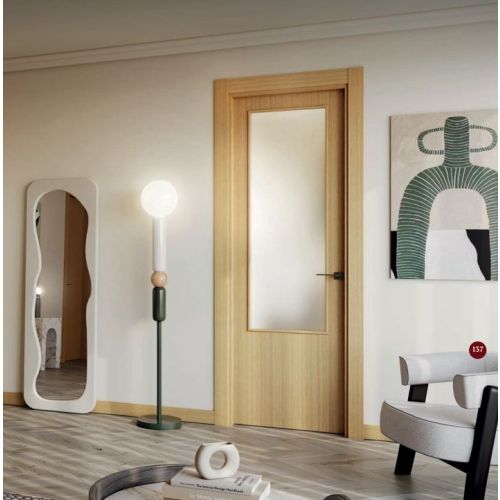 Minimal collection door model L50V1 in Rift Cut Oak with Plica handle in Graphite.